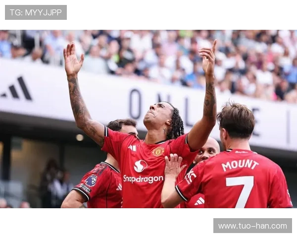 控球不等于控制:曼联中场结构的失衡 控球不等于控制:曼联中场结构的失衡